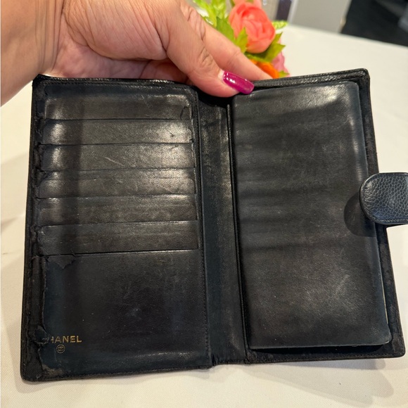 CHANEL Black Wallet - Picture 15 of 16